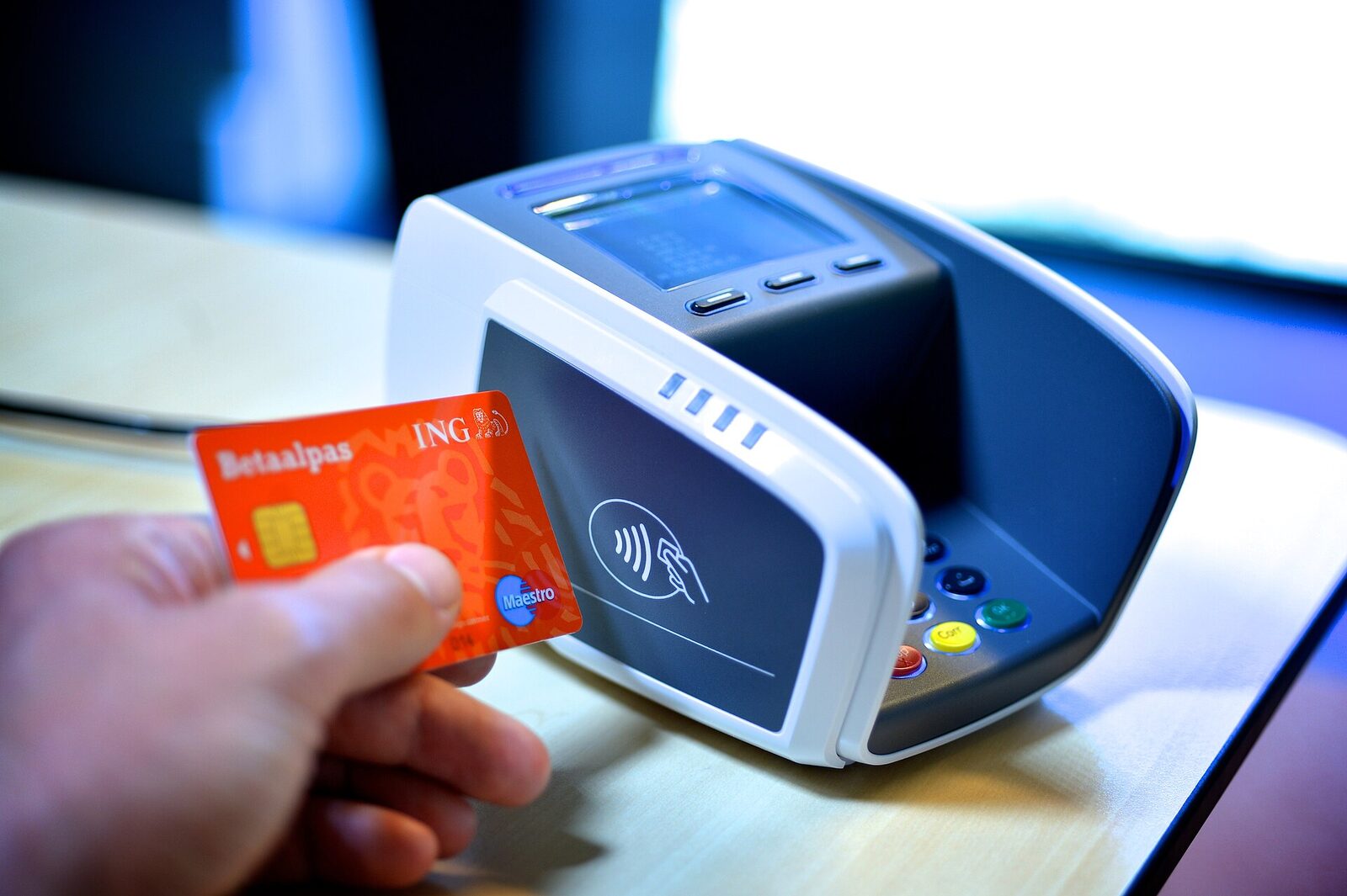 Instant Payments and Verification of Payee: What Changed in European Checkout